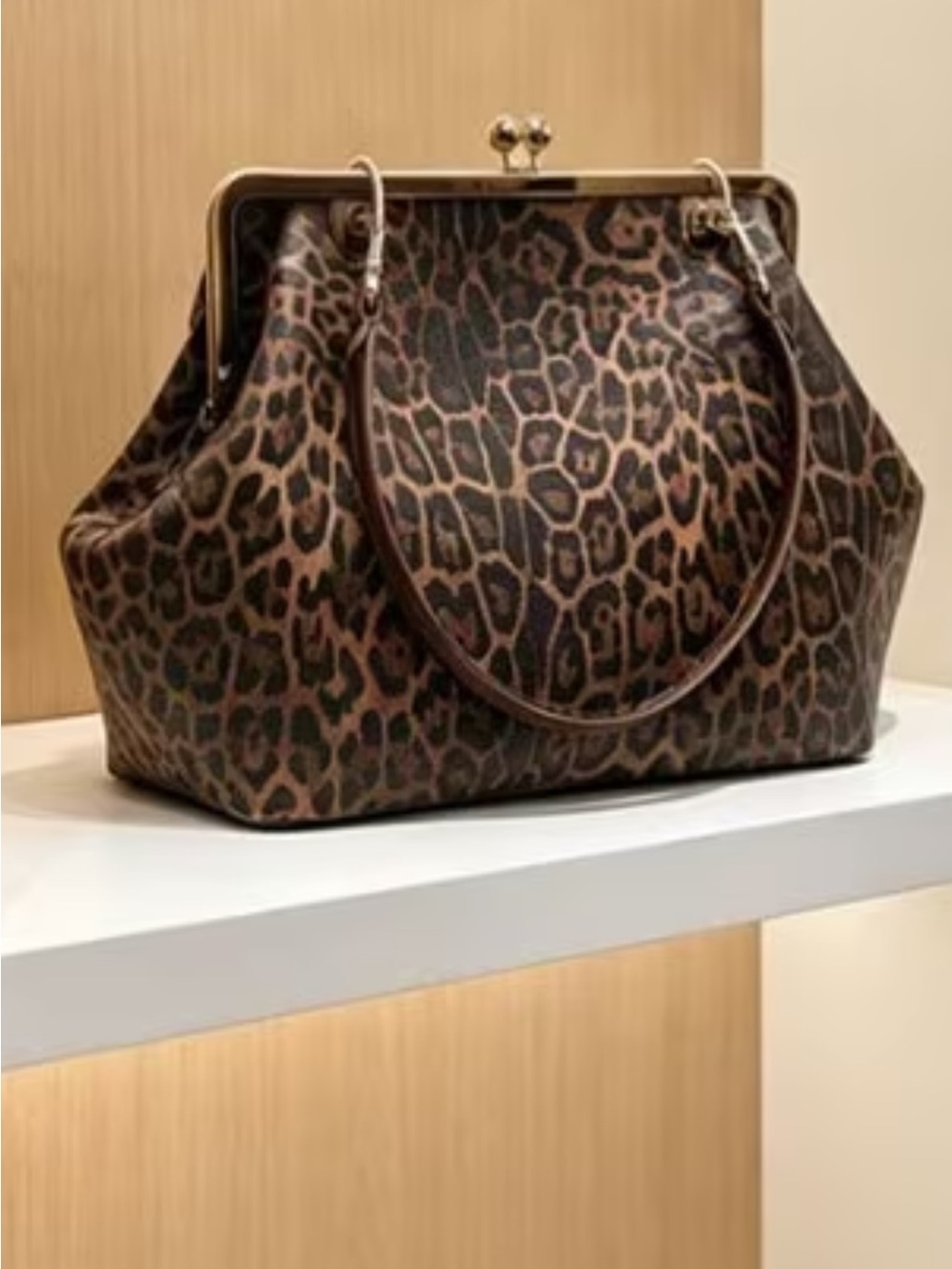 Leopard-Print Frame Satchel Bag in Brown this bag is very large no name brand